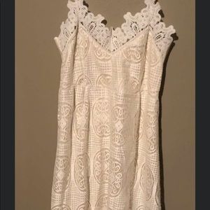 Angelia White lace dress small (4/6) true to size.